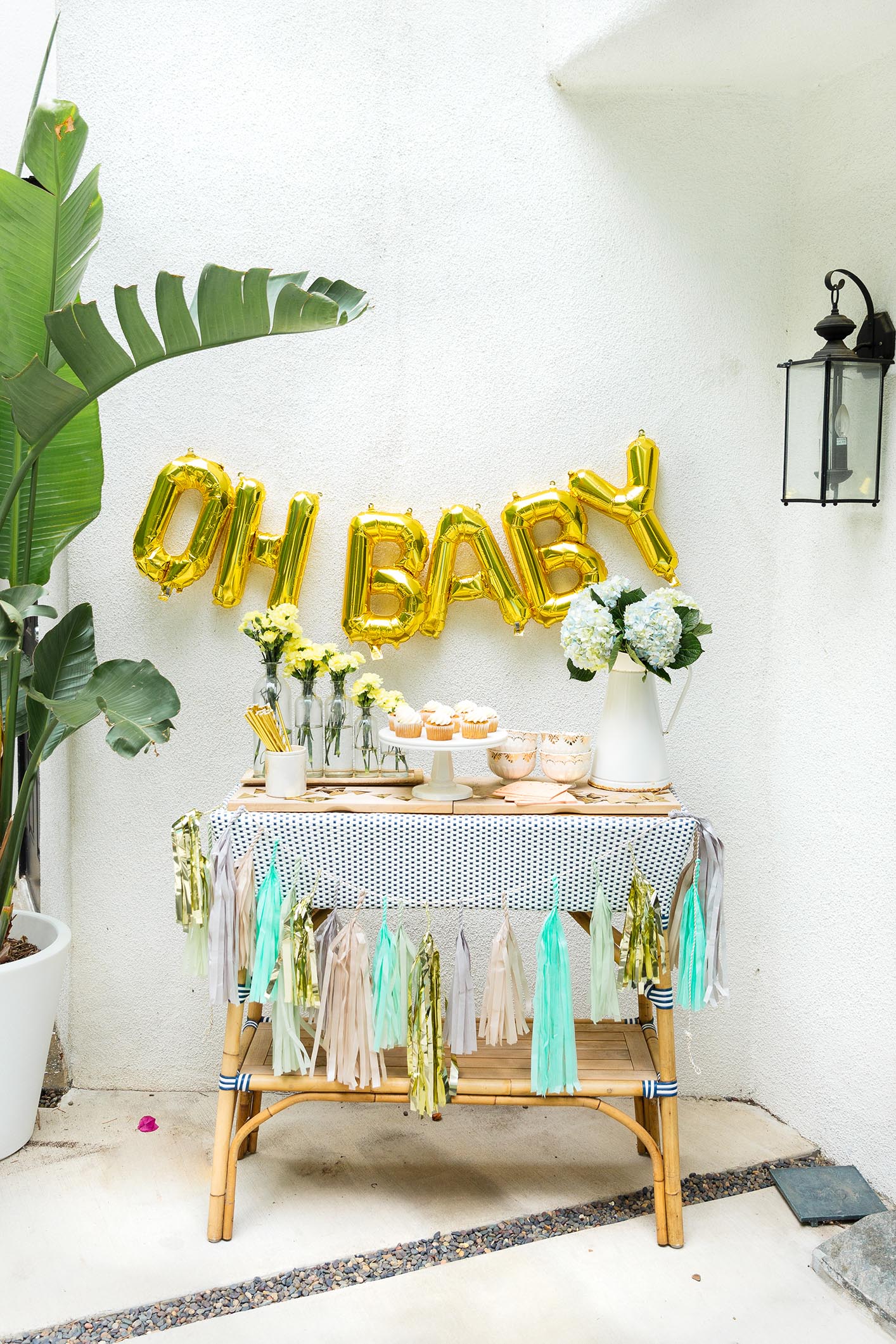 Louise Roe's Gender Reveal Party Decorations