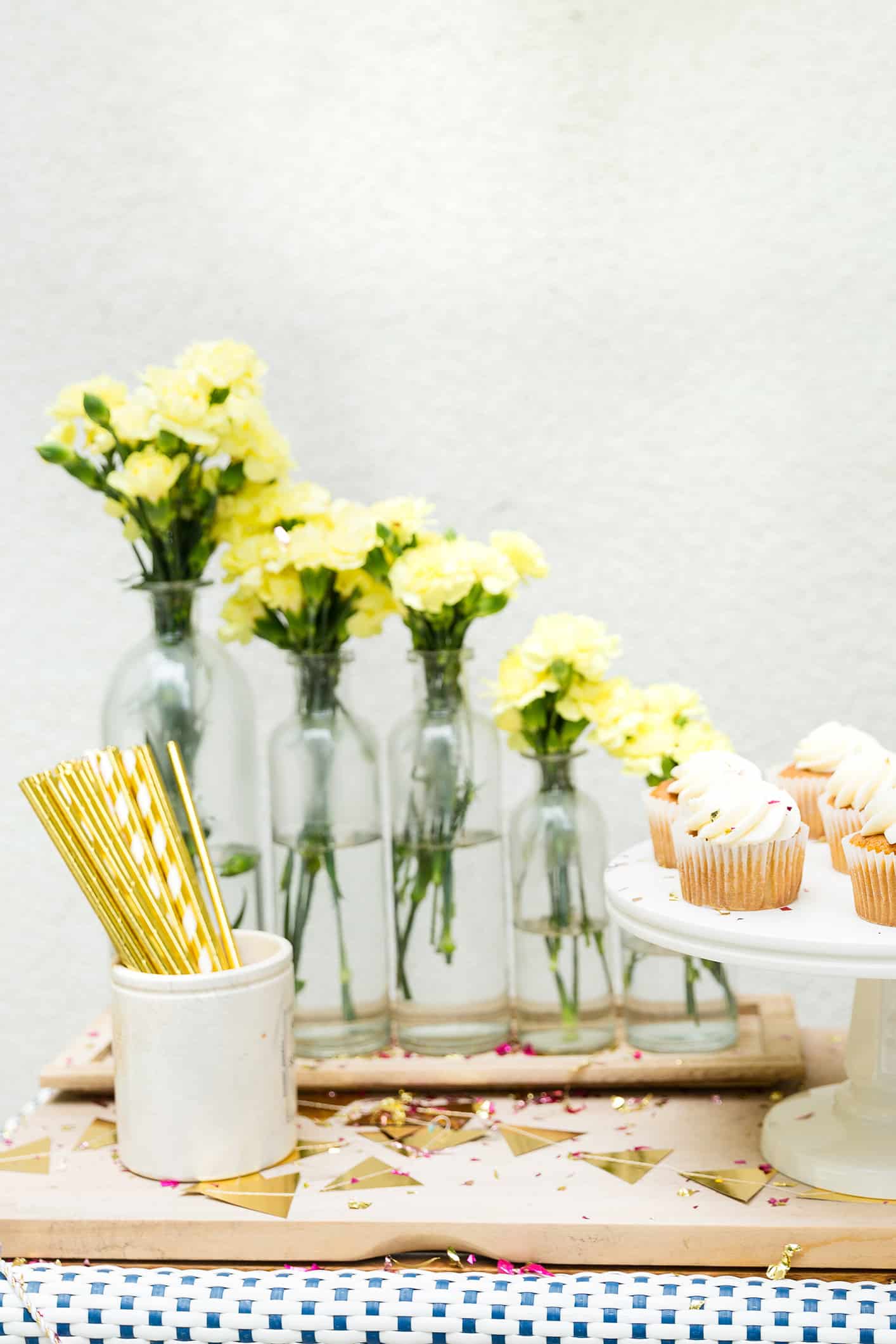 Louise Roe's Gender Reveal Party Decorations