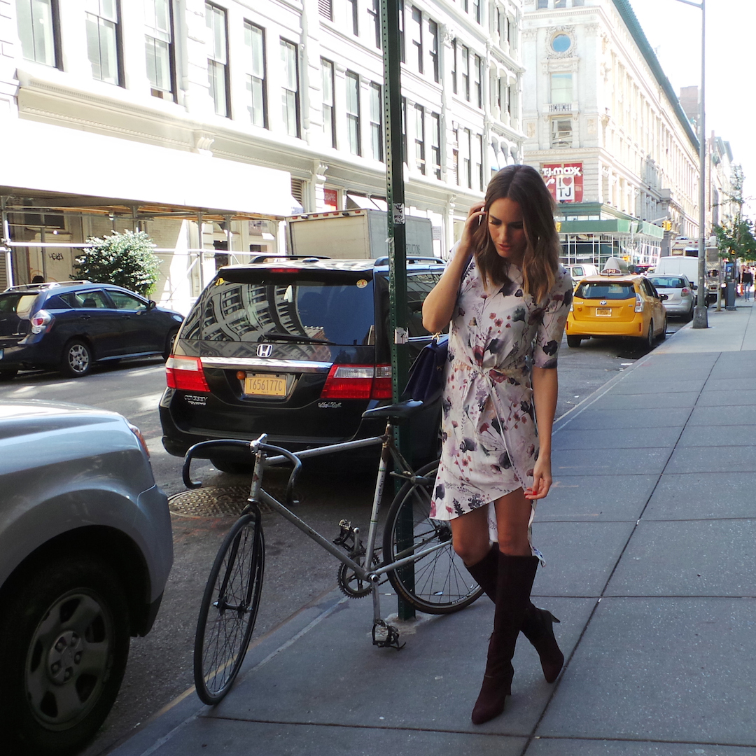 floral nyfw streetstyle - via Front Roe, a fashion blog by Louise Roe