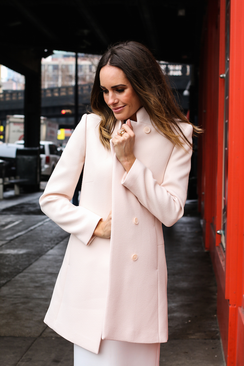 Pale Pink and Winter White - New York Fashion Week - streetstyle - Louise Roe 7