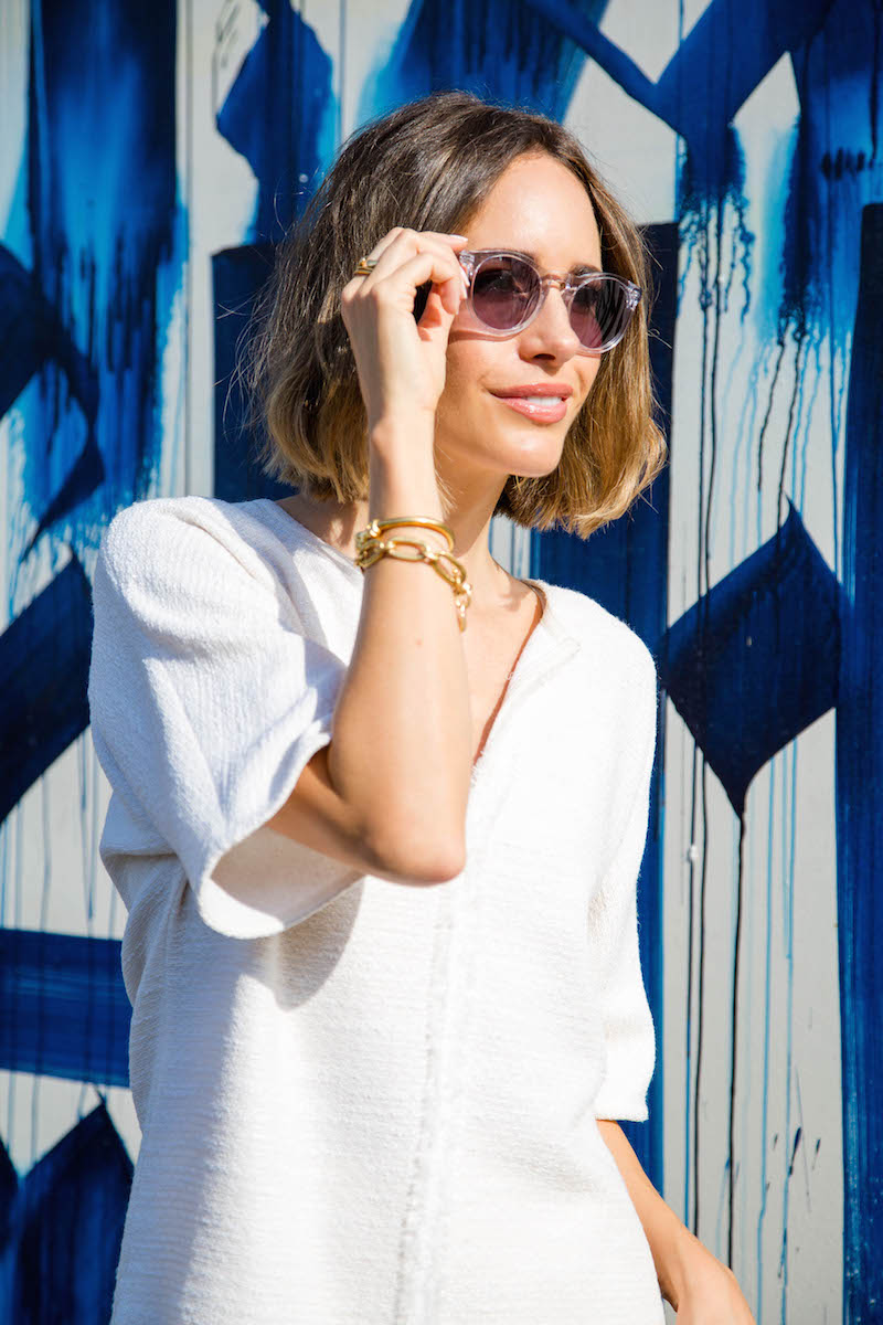 3 Louise Roe - How To Style An All White Everything Outfit - Summer Streetsyle 2015 b