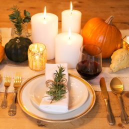 Quick & Easy Thanksgiving Table Setting