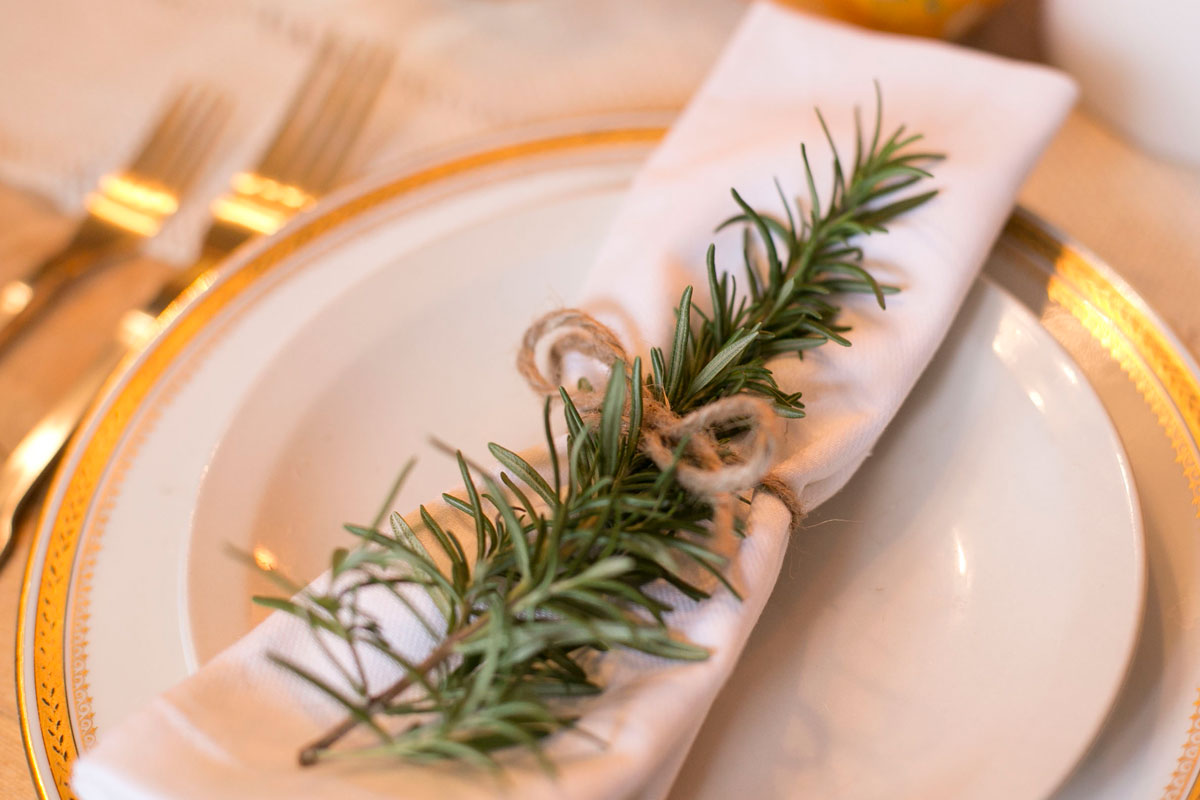 Louise Roe - Chic and Easy Thanksgiving Setting - Lifestyle Tips - Front Roe fashion blog 5