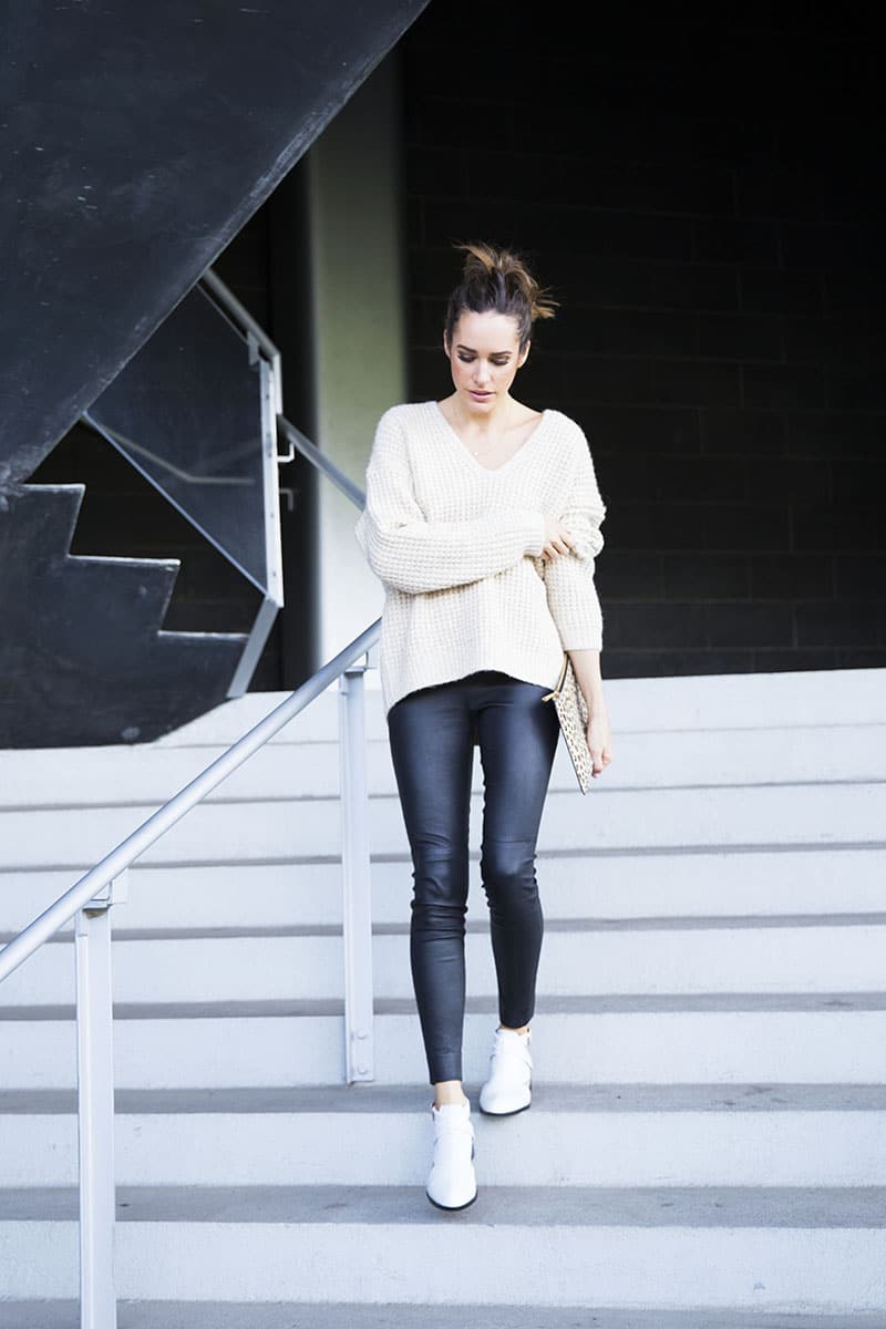 Louise Roe | Cozy Sweater Mornings | LA Streetstyle | Front Roe fashion blog 1