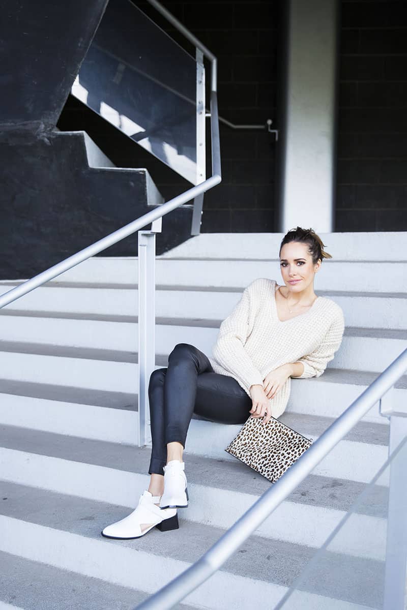 Louise Roe | Cozy Sweater Mornings | LA Streetstyle | Front Roe fashion blog 5