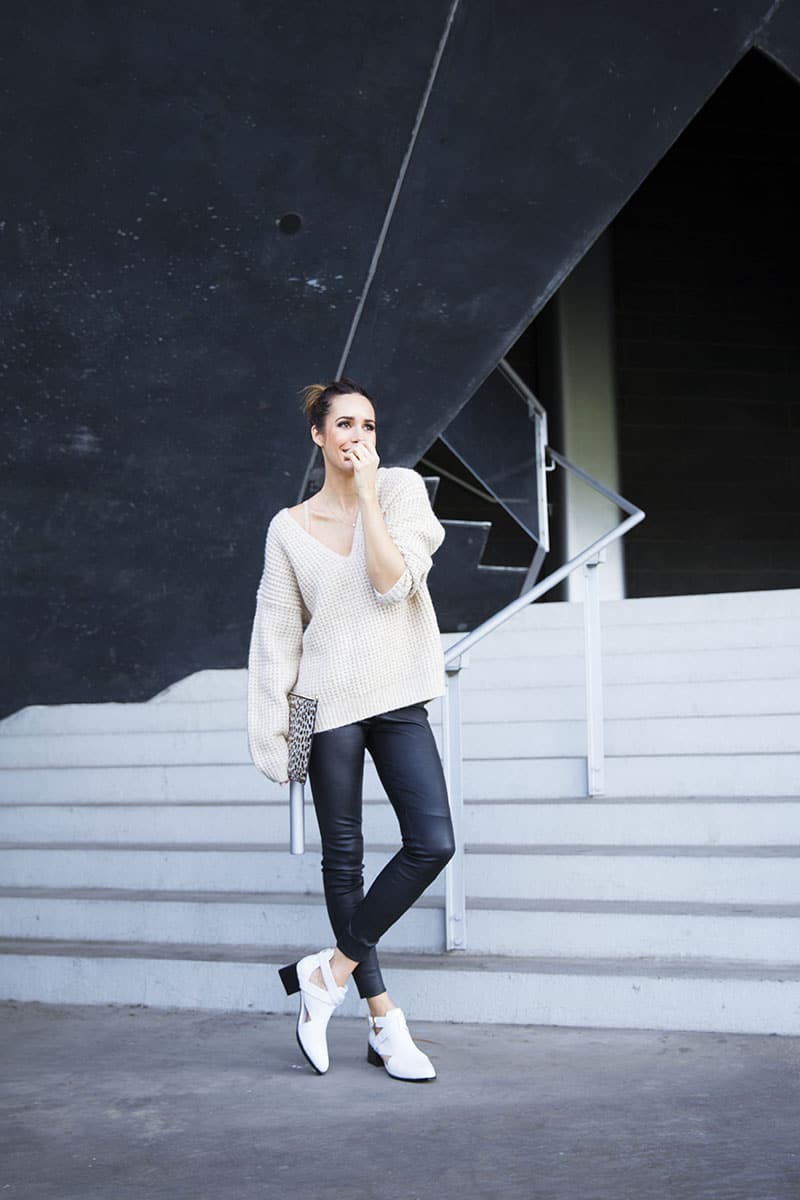 Louise Roe | Cozy Sweater Mornings | LA Streetstyle | Front Roe fashion blog 6