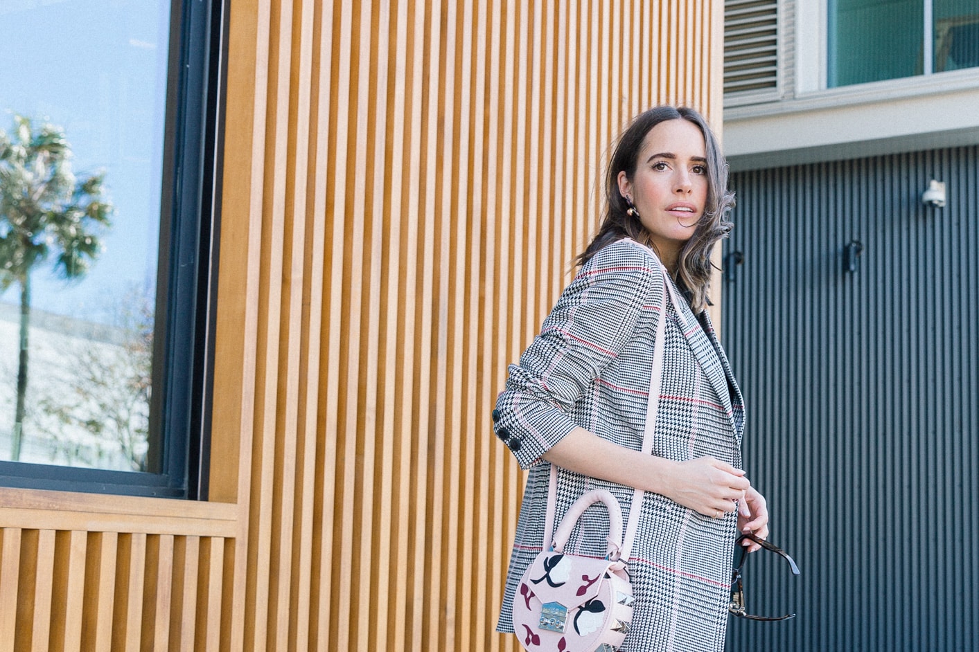 Louise Roe Spring Work Outfit With Leather Trousers Anine Bing Blazer And M. Gemi Heels