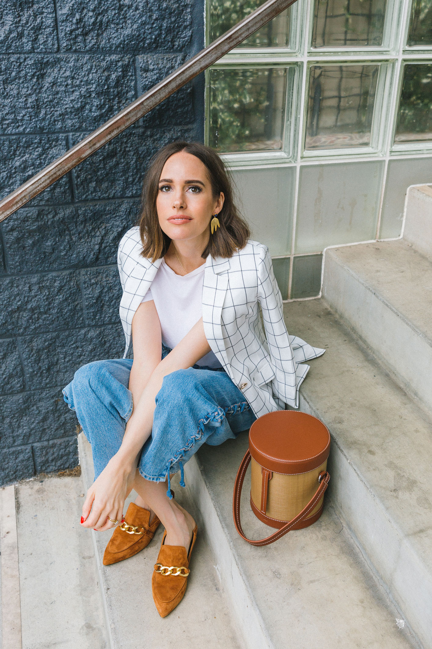 Louise Roe Tips On How To Get Confidence Back After Having A Baby Wearing Chriselle Lim Blazer and Jeans